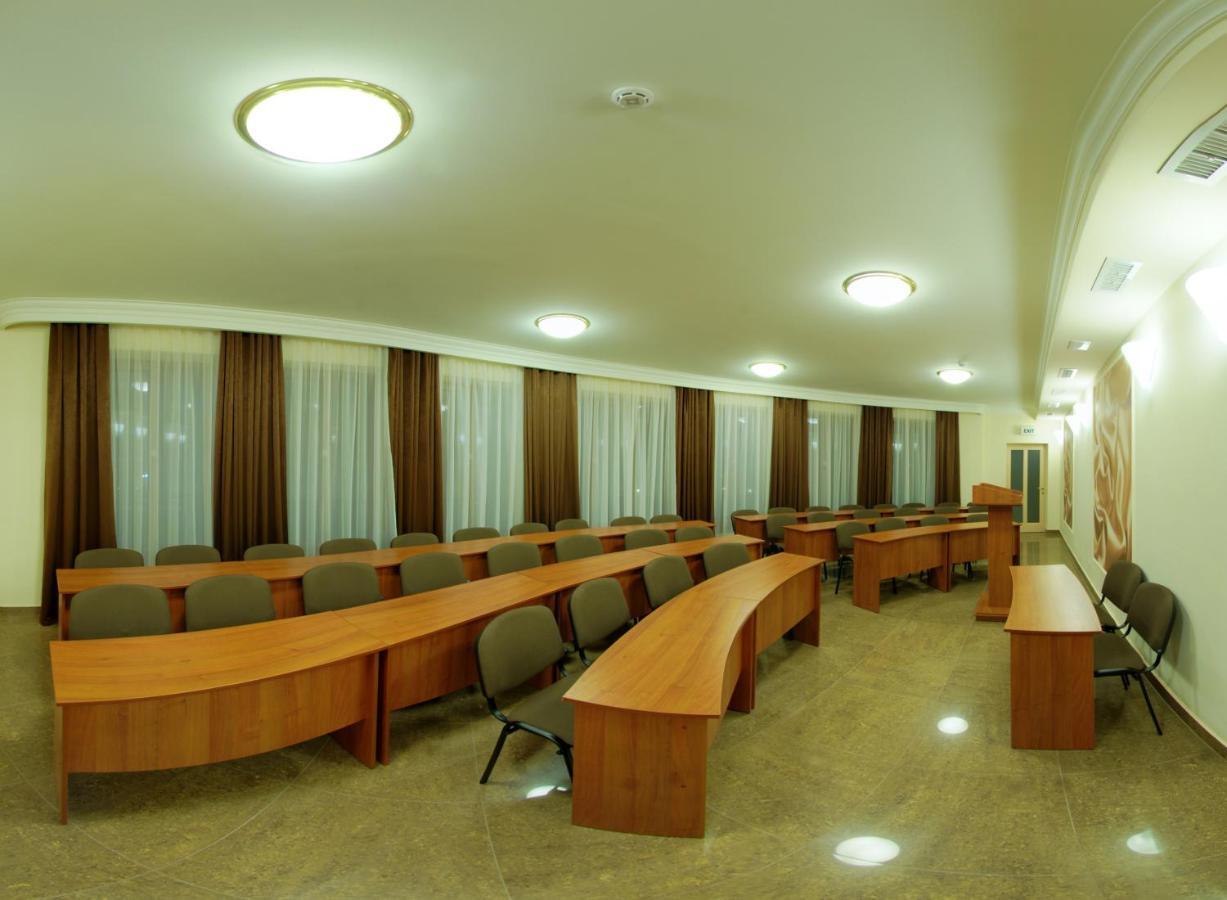 Mercury Hotel Kharkiv Extérieur photo